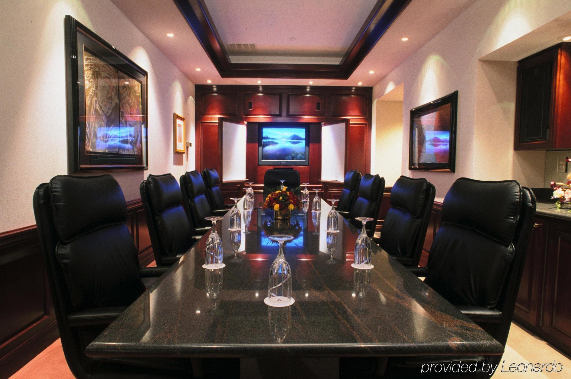 The Cincinnatian Curio Collection By Hilton Einrichtungen foto
